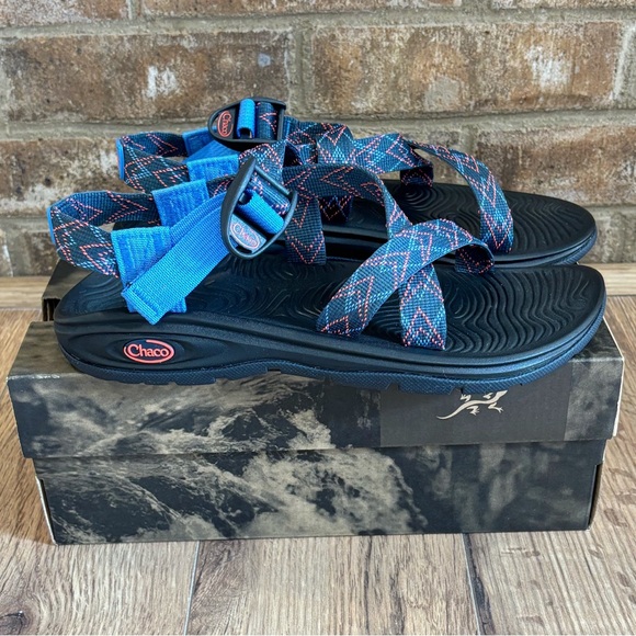 Women's Chaco ZVOLV Waltz Navy Sandals. Size 8. Worn once. - Picture 5 of 7